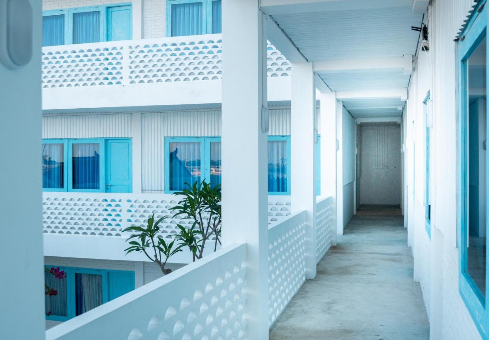 Paras Paros Marina Hotel