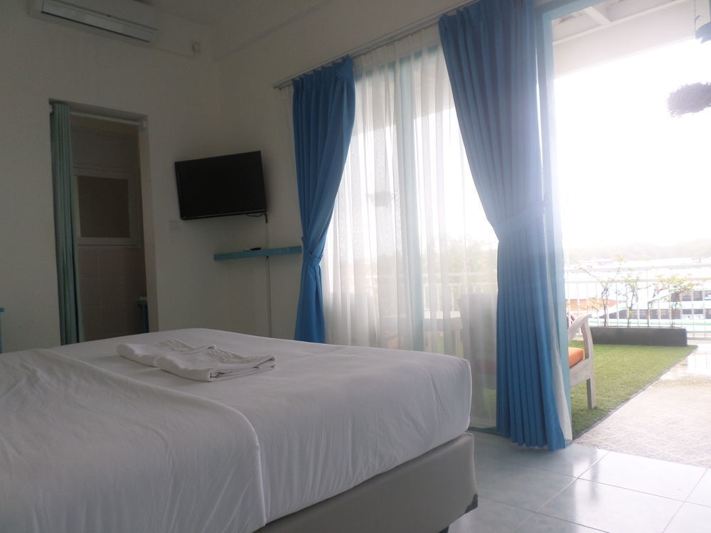 Paras Paros Marina Hotel 3*